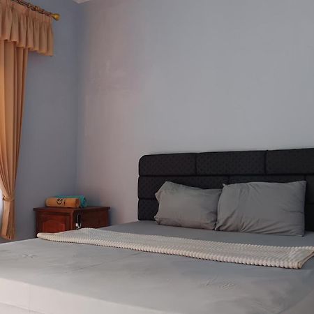 Embun Rinjani Homestay Сенару Экстерьер фото